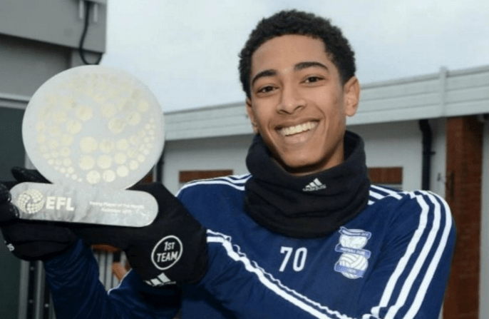 巴特勒32+8库里27+7 勇士击败尼克斯2连胜