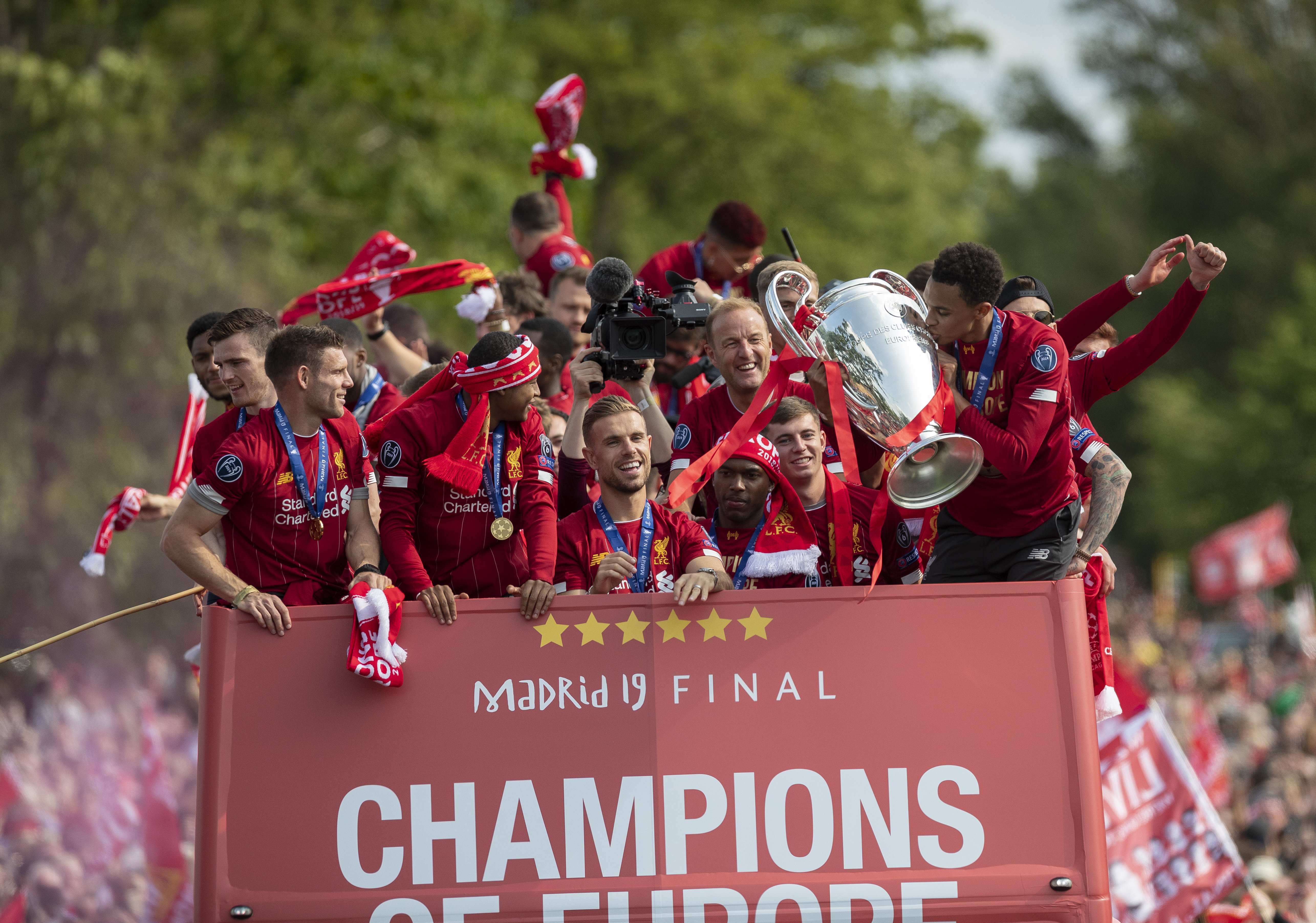 追求狄龙 联手詹姆斯 3换1方案