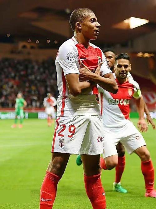 孙悦：杨瀚森要先有力量再谈技术，他的技术强于罗威甚至克林根