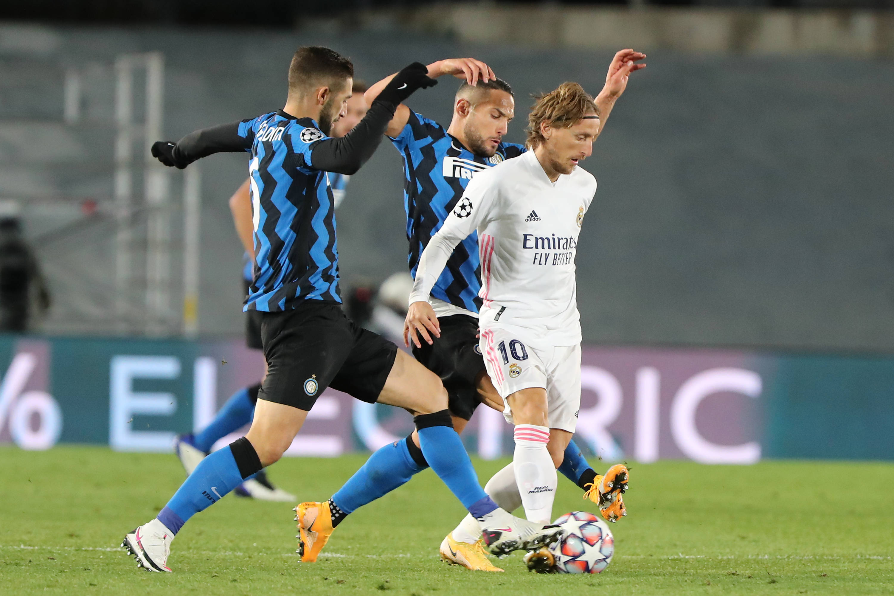 CBA-广东胜深圳 徐杰带球突破