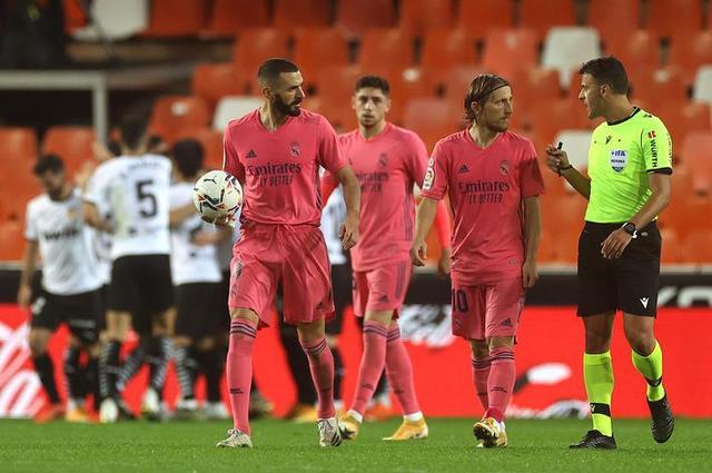 杨瀚森意外被DNP！球队三人轰20+仍无力回天，布伦森26+6+8唐斯20+11