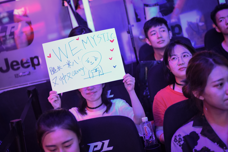 Perfecto(RUS) 以教练的账号进行比赛，作为 Virtus.pro 在 IEM 成都输给了 Vitality